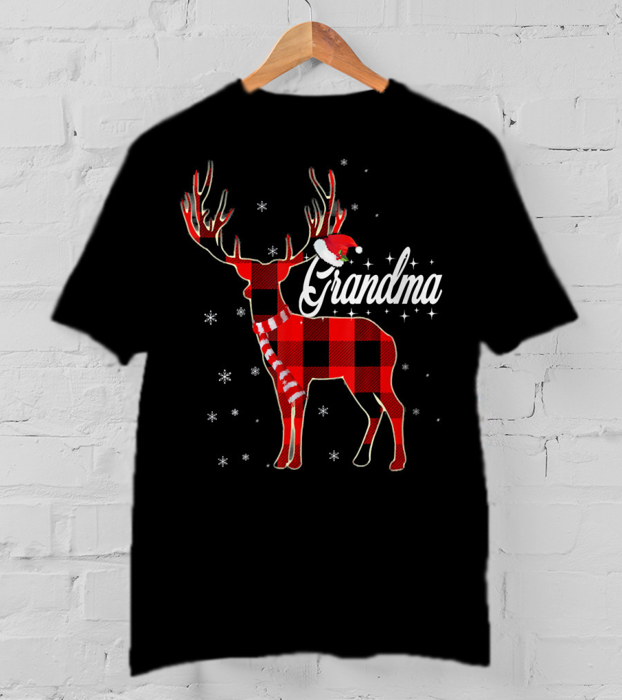 Grandma Reindeer Plaid With Santa Hat And Snowflakes T-Shirt