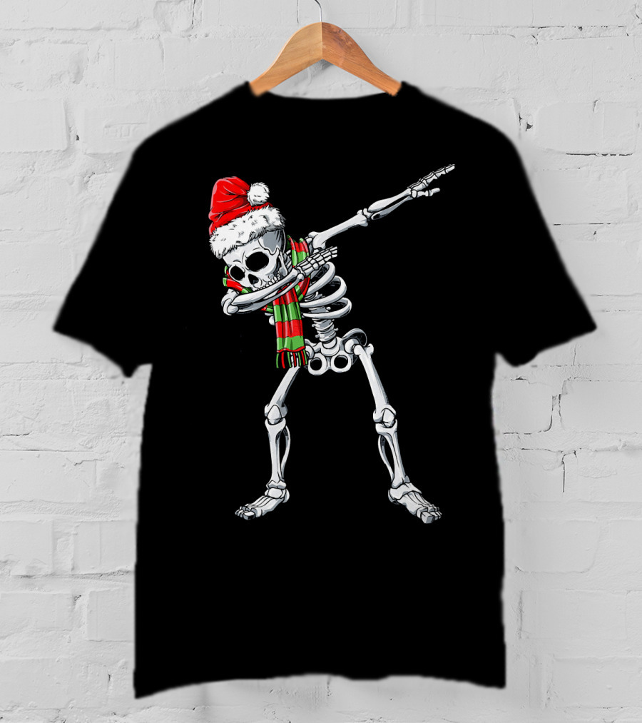 Dabbing Santa Skeleton Christmas Hat And Scarf T-Shirt