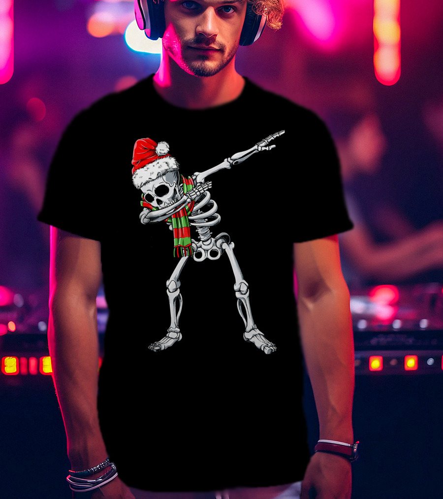 Dabbing Santa Skeleton Christmas Hat And Scarf T-Shirt