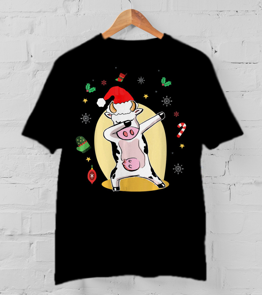 Cute Cow Dabbing Merry Santa Hat Christmas Candy Cane Snowflakes T-Shirt