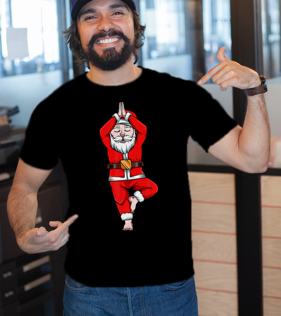 Funny Santa Claus Yoga Pose Meditation Tree Zen Relaxation T-Shirt