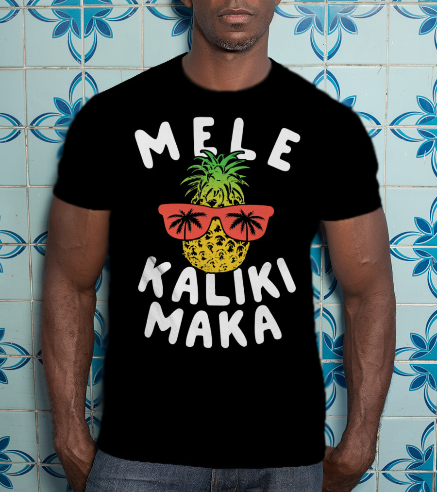 Mele Kalikimaka Pineapple With Sunglasses And Palm Trees T-Shirt