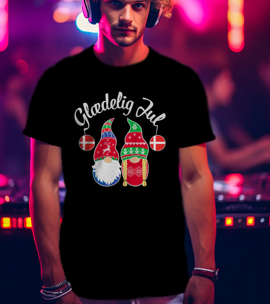 Glaedelig Jul Danish Merry Christmas With Festive Gnomes And Flags T-Shirt