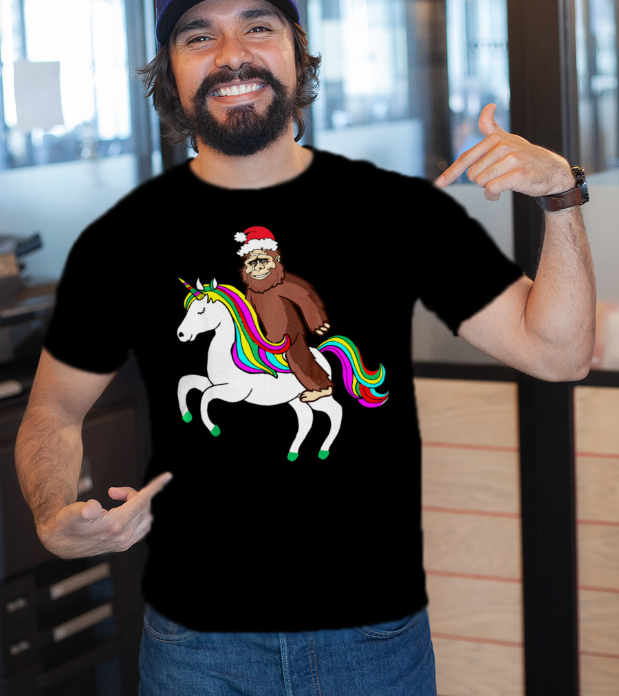 Bigfool Riding Unicorn With Santa Hat Rainbow Mane T-Shirt