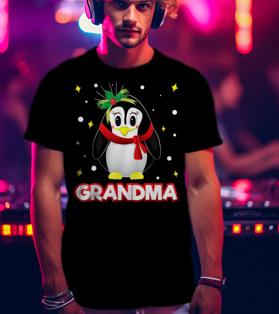 Grandma Penguin Festive Christmas Family T-Shirt