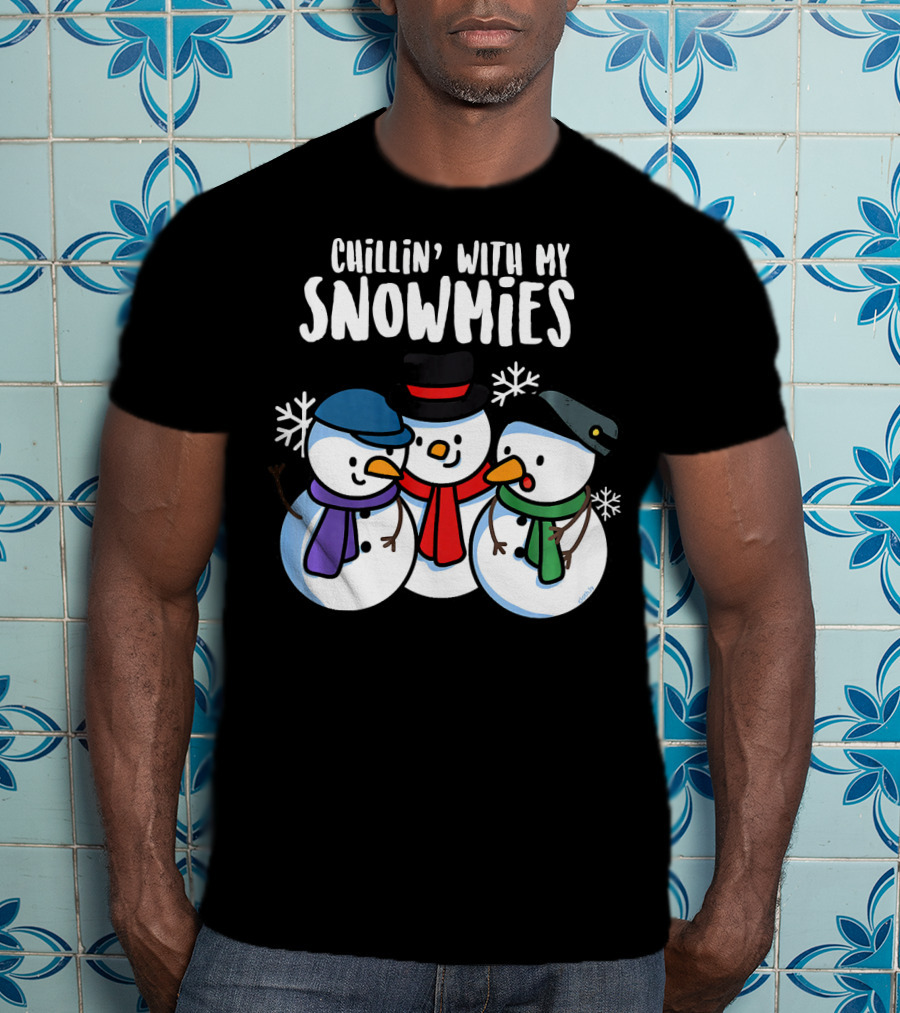 Chillin' With My Snowmies Snowmen In Winter Hats And Scarves T-Shirt