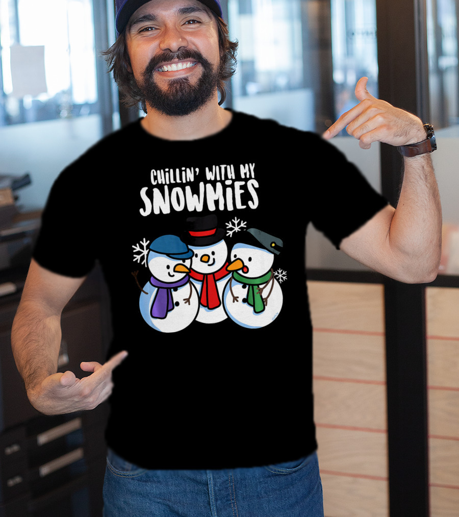 Chillin' With My Snowmies Snowmen In Winter Hats And Scarves T-Shirt
