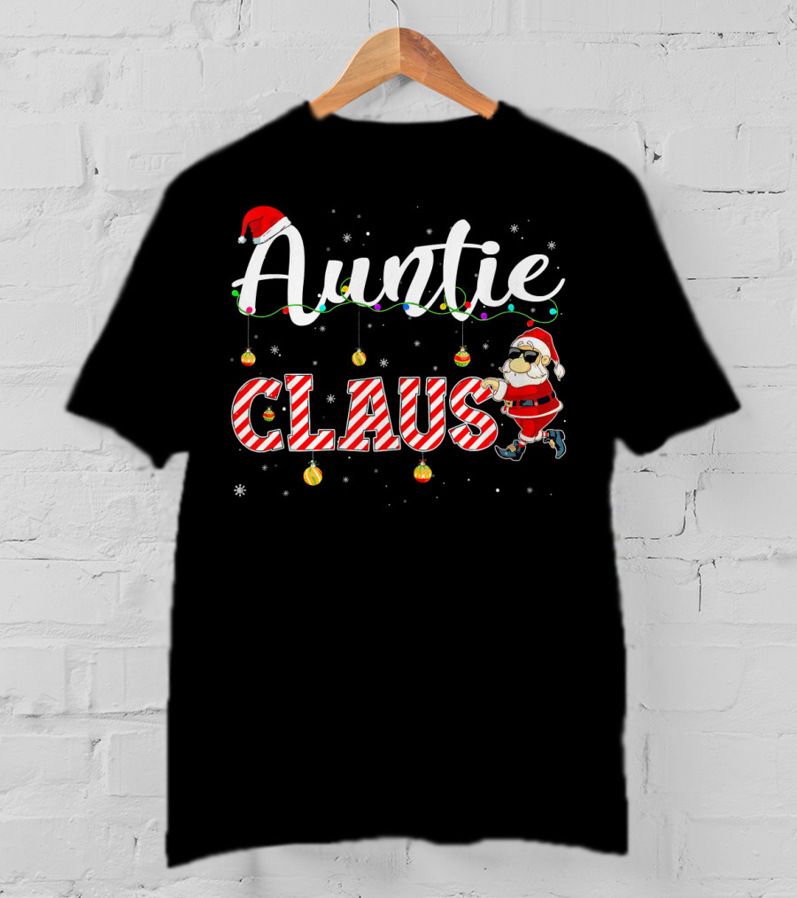 Auntie Claus Cute Christmas Santa Hat Mat T-Shirt