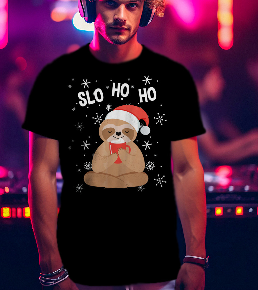 Slo Ho Ho Merry Slothmas Christmas Sloth Santa Hat T-Shirt