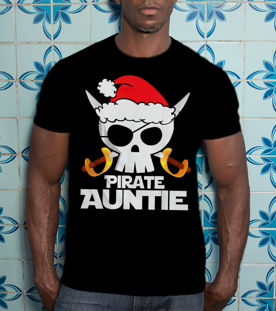 Pirate Auntie Christmas Skull Santa Hat Funny T-Shirt