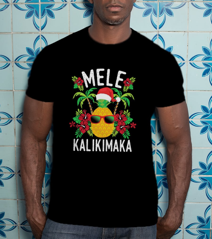 Mele Kalikimaka Hawaiian Pineapple Christmas Santa Hat Sunglasses Floral Decor T-Shirt