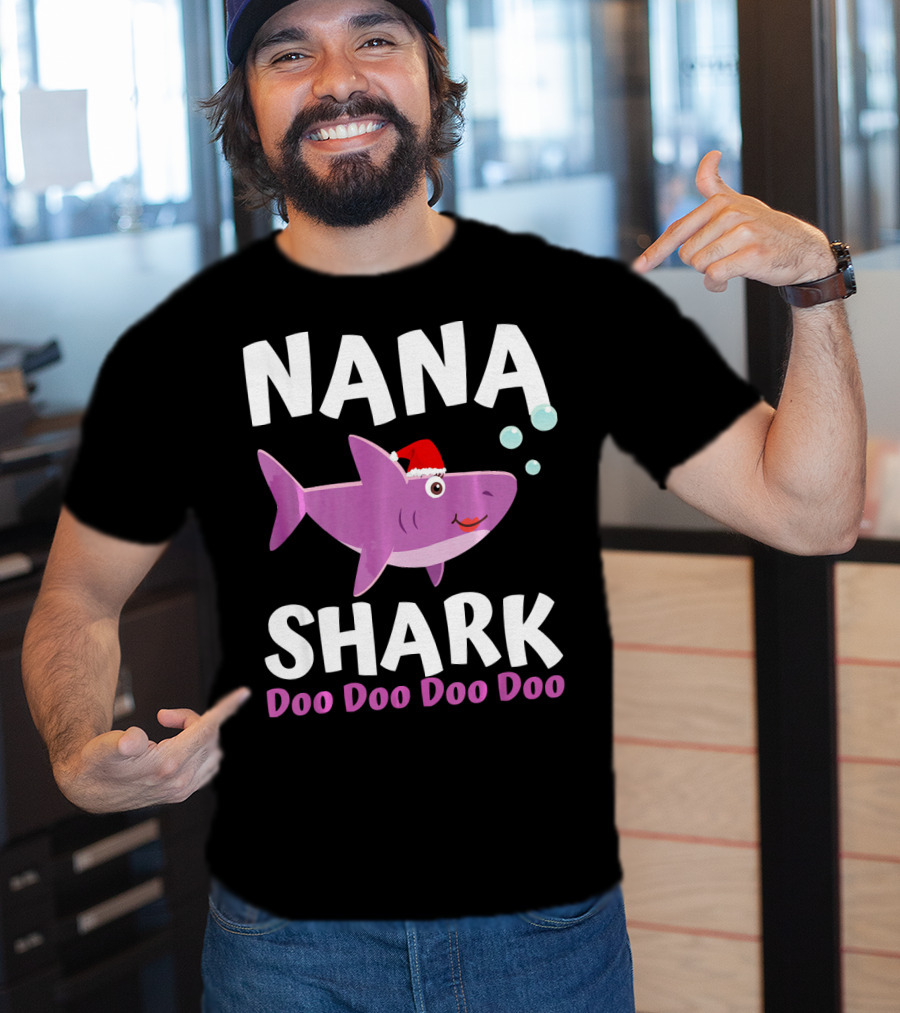 Nana Shark Doo Doo Doo Doo Christmas Santa Hat T-Shirt