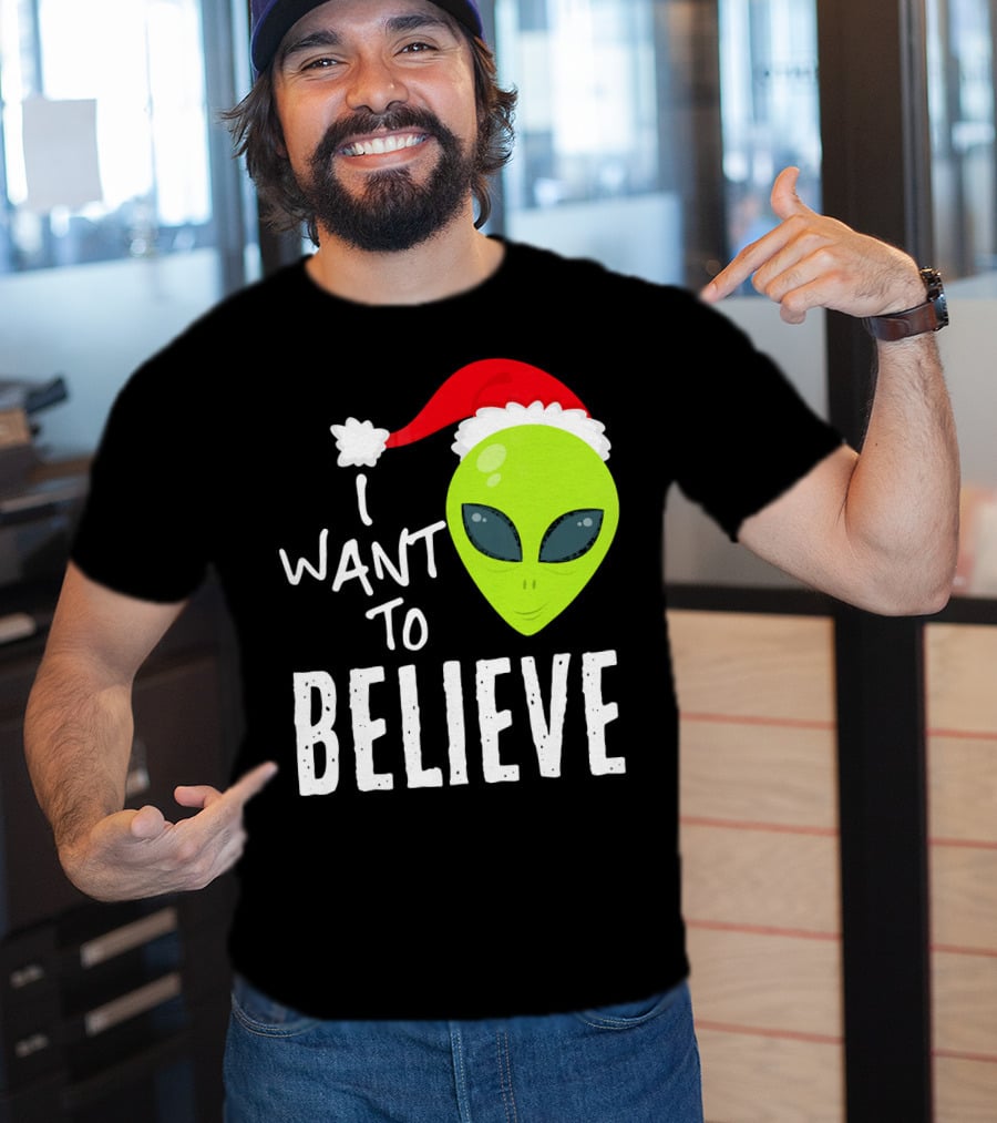 I Want To Believe Alien Santa Hat Christmas UFO T-Shirt
