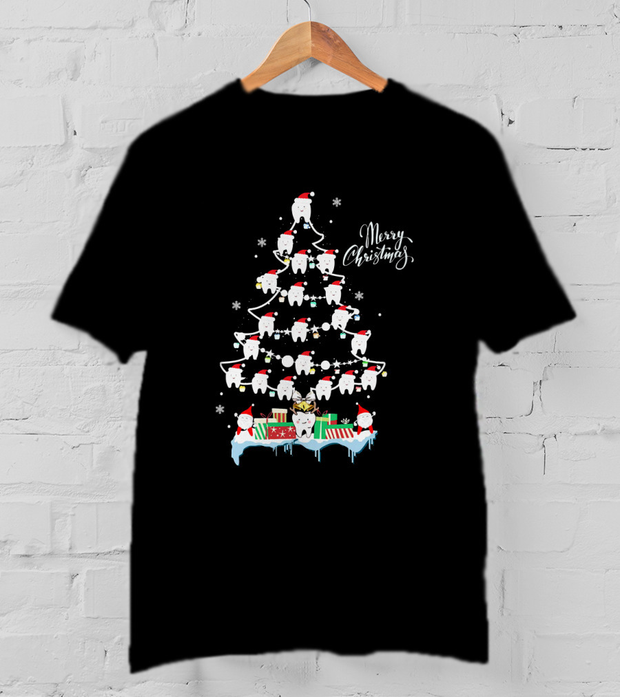Merry Christmas Funny Teeth Santa Hats Tree T-Shirt