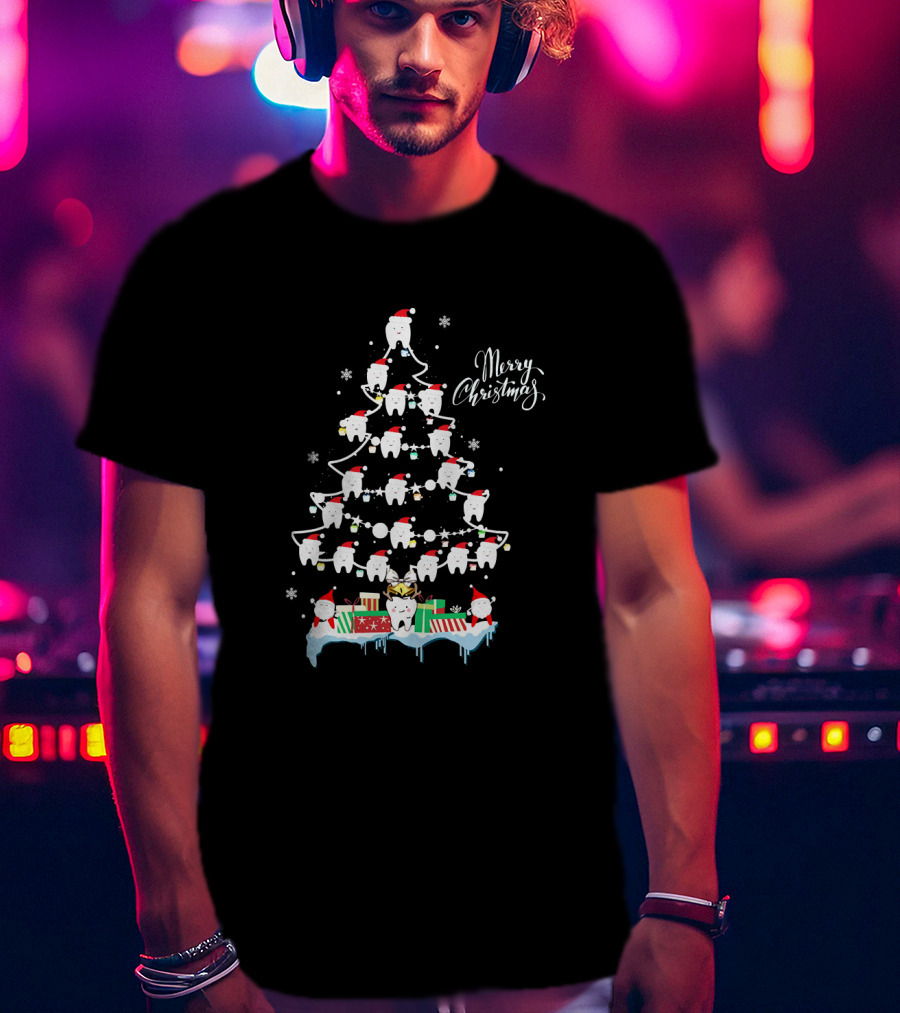 Merry Christmas Funny Teeth Santa Hats Tree T-Shirt