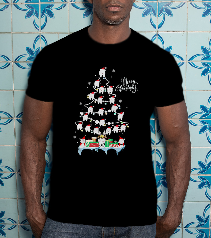 Merry Christmas Funny Teeth Santa Hats Tree T-Shirt
