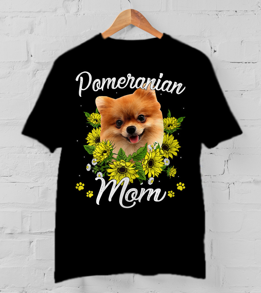 Pomeranian Mom Sunflowers Mother's Day T-Shirt