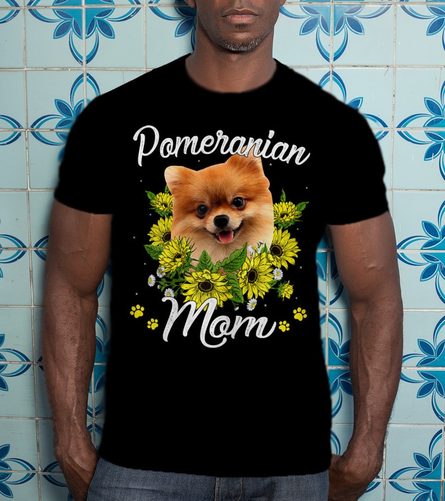 Pomeranian Mom Sunflowers Mother's Day T-Shirt