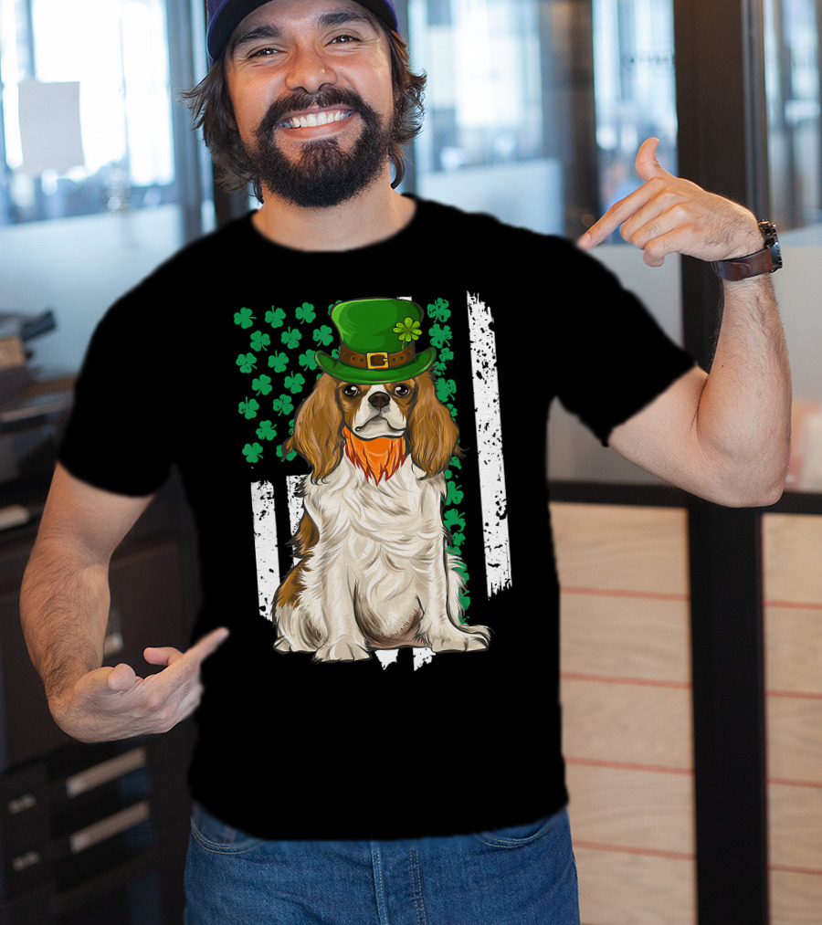 King Charles Spaniel St Patricks Day Irish Dog With Green Hat And Shamrocks T-Shirt
