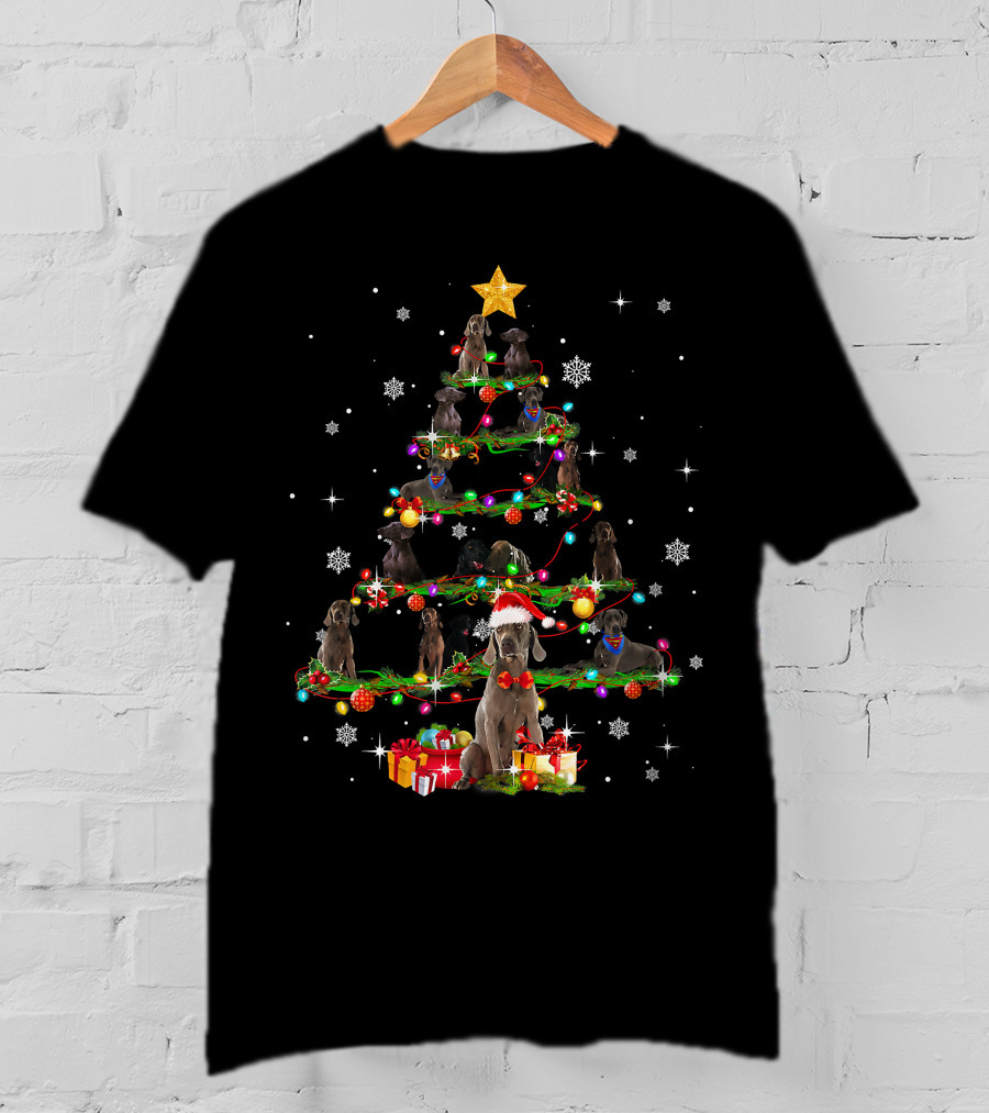 Weimaraner Christmas Tree Lights Santa Hat Paw Presents Snowflakes Star T-Shirt