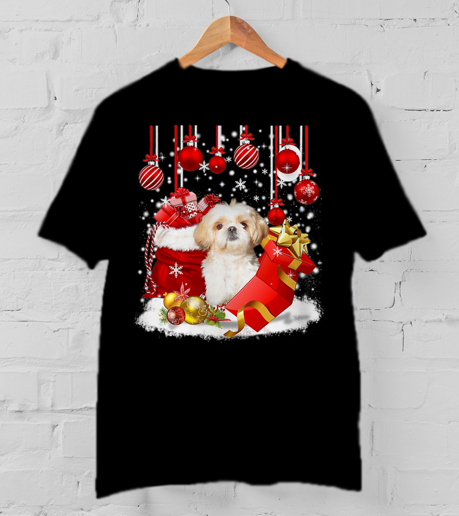 Shih Tzu Christmas Holiday Decorations With Dog And Festive Snow Ornaments T-Shirt