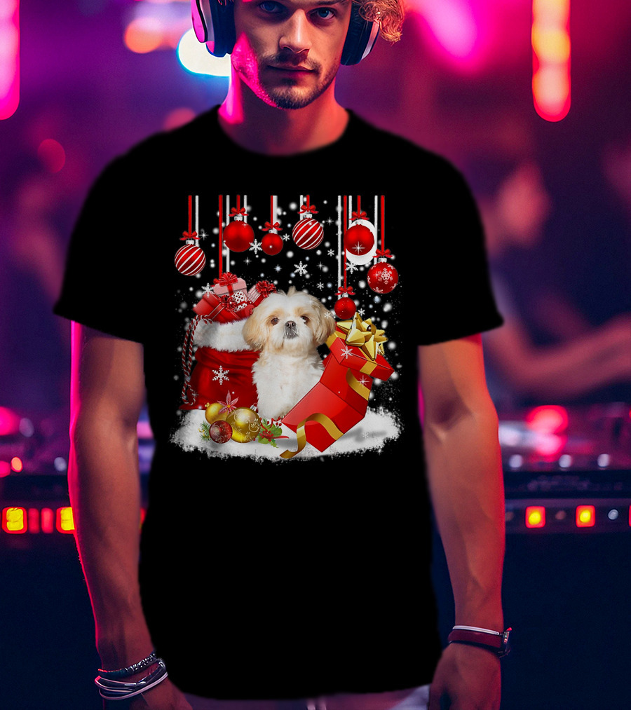 Shih Tzu Christmas Holiday Decorations With Dog And Festive Snow Ornaments T-Shirt