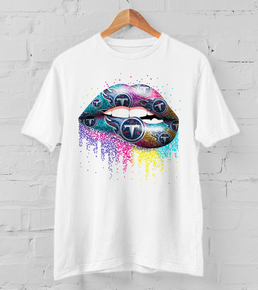 Lips With Glittering Tennessee Titans Logos And Stars T-Shirt